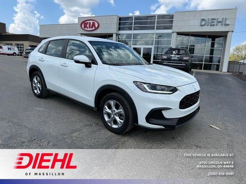 Used 2023 Honda HR-V LX image 1