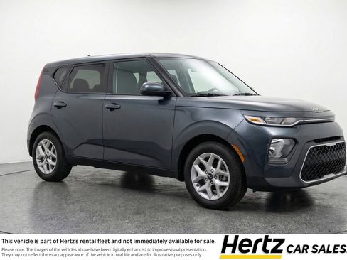 Used 2025 Kia Soul LX w/ LX Technology Package FWD image 1