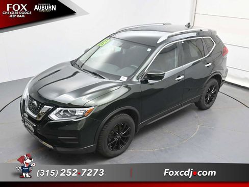 Used 2018 Nissan Rogue SV AWD/4WD image 26
