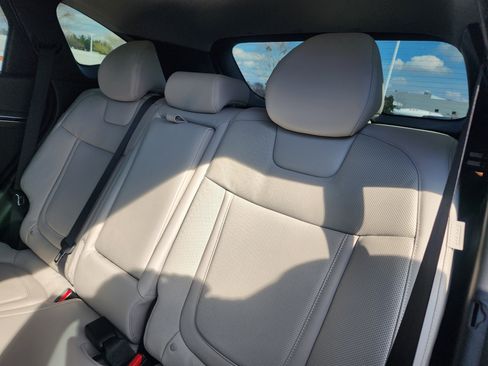 Used 2024 Hyundai Tucson Limited image 14