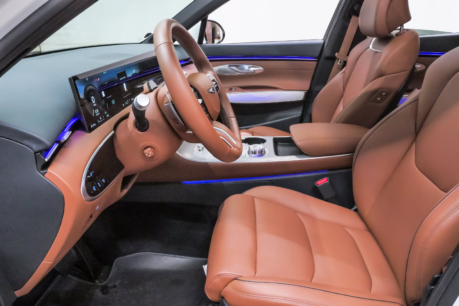 Certified 2026 Genesis GV70 2.5T Advanced AWD/4WD image 9