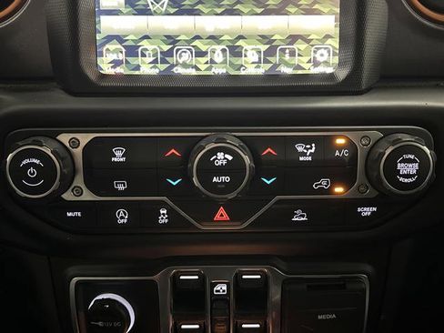 Used 2023 Jeep Gladiator Mojave w/ LED Lighting Group image 18