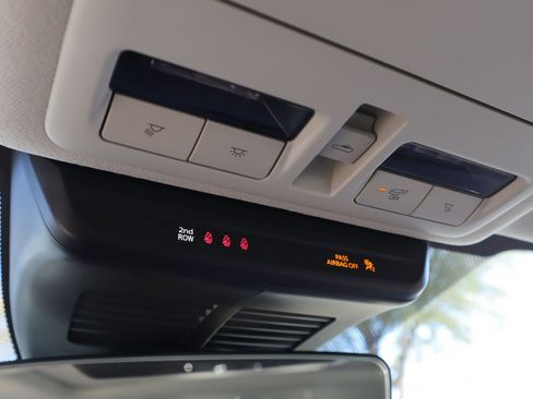 Certified 2025 MAZDA CX-30 AWD 2.5 S w/ Preferred Package image 22