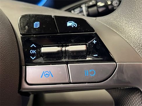 Used 2024 Hyundai Elantra SEL image 21