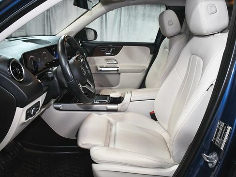 Used 2020 Mercedes-Benz GLB 250 4MATIC image 49