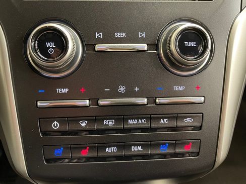 Used 2017 Lincoln MKC Black Label w/ Lincoln MKC Climate Package image 9