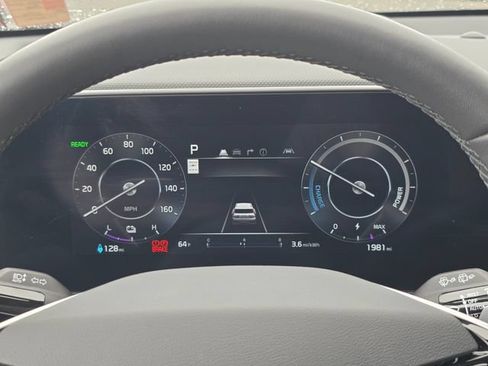 Certified 2024 Kia Niro Wind w/ Wind Preserve Package FWD image 26