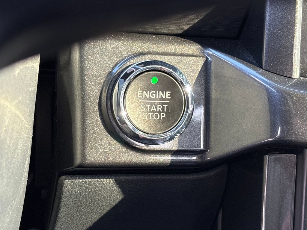 Used 2023 Ford F150 XLT w/ Equipment Group 302A High RWD image 12