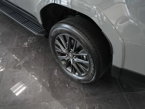 Certified 2026 Lexus GX 550 w/ Accessory Package (2T) AWD/4WD image 6