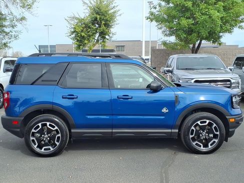 Used 2023 Ford Bronco Sport Outer Banks w/ Tech Package image 3