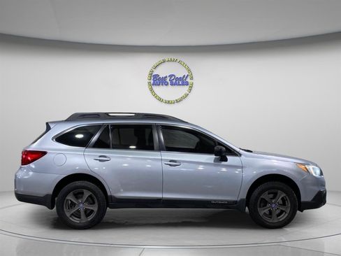 Used 2015 Subaru Outback 2.5i AWD/4WD image 6