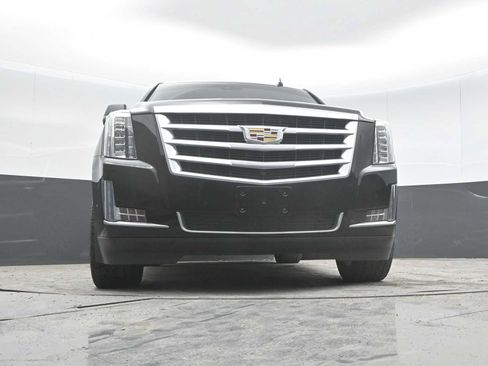 Used 2018 Cadillac Escalade ESV Luxury AWD/4WD image 27