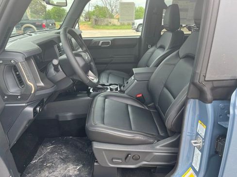 New 2025 Ford Bronco Badlands image 13