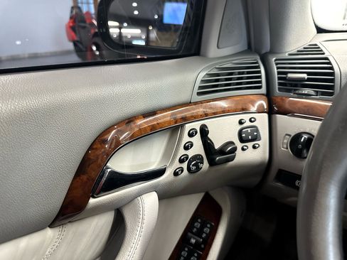 Used 2006 Mercedes-Benz S 500 4MATIC image 24