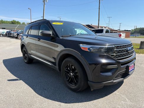 Used 2020 Ford Explorer XLT AWD/4WD image 1