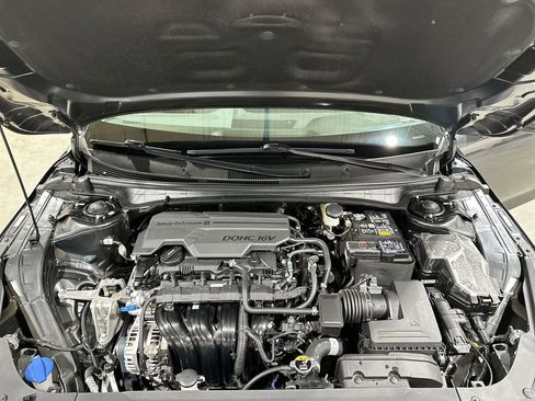 Used 2025 Kia K4 EX image 17