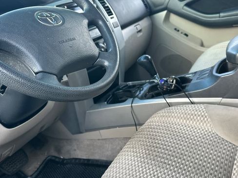 Used 2006 Toyota 4Runner SR5 image 12