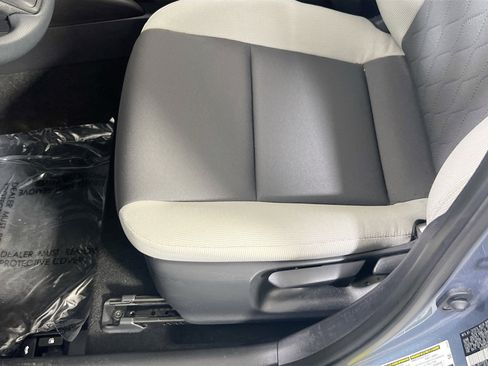 Used 2025 Toyota Corolla LE image 18