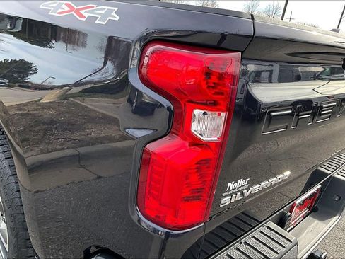 Used 2024 Chevrolet Silverado 1500 LT image 30