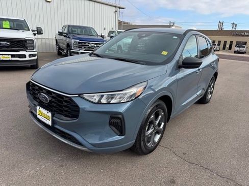 Used 2023 Ford Escape ST-Line w/ Tech Pack #1 image 7