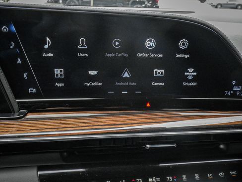 Used 2024 Cadillac Escalade Luxury AWD/4WD image 23