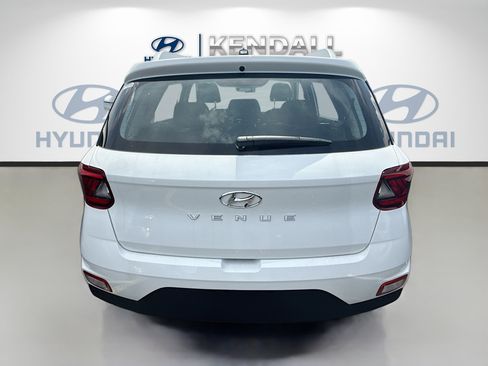 New 2026 Hyundai Venue SEL FWD image 5