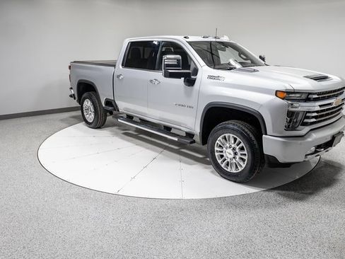 Used 2022 Chevrolet Silverado 3500 High Country image 30