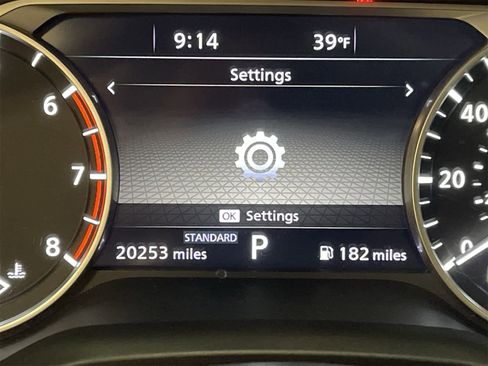 Used 2023 Nissan Rogue SL w/ SL Premium Package image 16