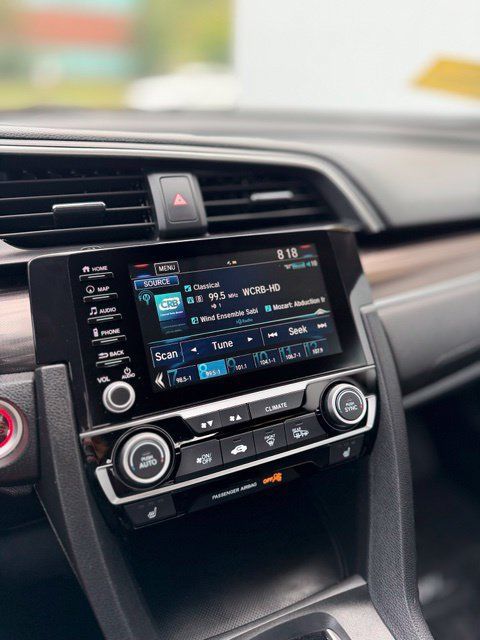 Used 2019 Honda Civic Touring image 13