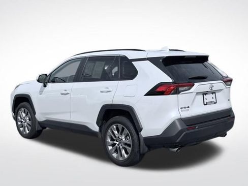 Used 2024 Toyota RAV4 XLE Premium FWD image 9