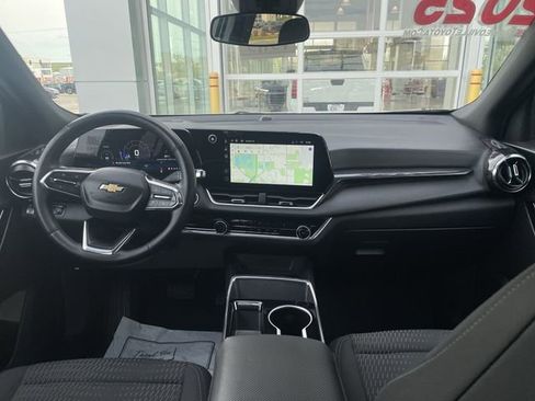 Used 2025 Chevrolet Equinox LT FWD image 38