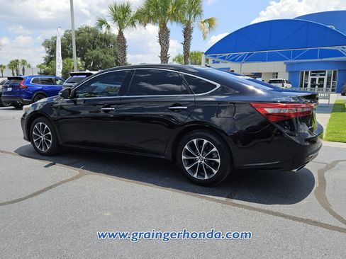 Used 2016 Toyota Avalon XLE Plus FWD image 3
