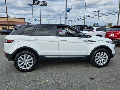 Used 2019 Land Rover Range Rover Evoque SE image 13