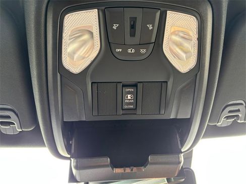 Used 2022 RAM 1500 Rebel image 32