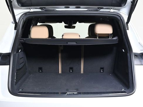 Certified 2022 Porsche Cayenne E-Hybrid image 26