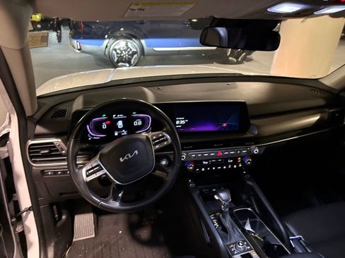 Certified 2023 Kia Telluride S w/ S Sunroof Package AWD/4WD image 10