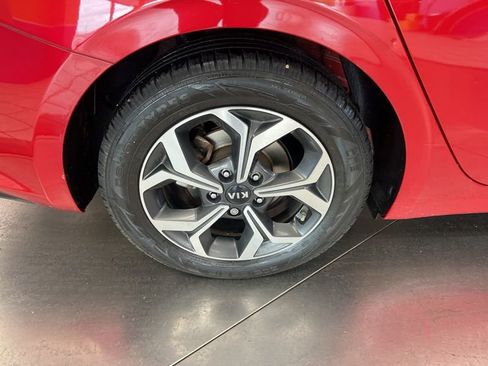 Used 2020 Kia Forte LXS FWD image 9