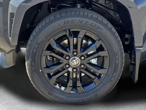 Used 2026 Toyota 4Runner Platinum AWD/4WD image 8