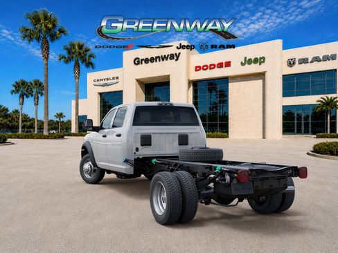 New 2026 RAM 5500 Tradesman w/ Chrome Appearance Group AWD/4WD image 3