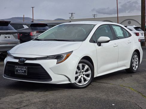 Used 2024 Toyota Corolla LE image 1