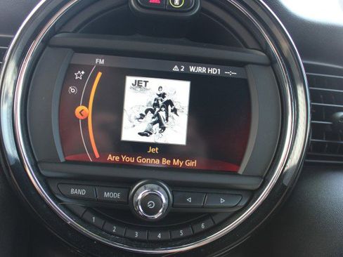 Used 2019 MINI Cooper S w/ Premium Package image 37