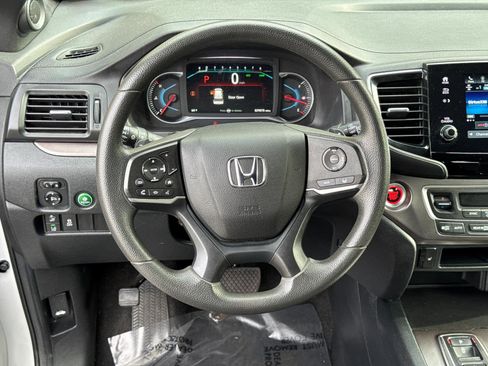 Certified 2022 Honda Pilot Sport image 17