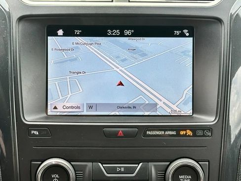 Used 2019 Ford Explorer XLT w/ Equipment Group 202A FWD image 26