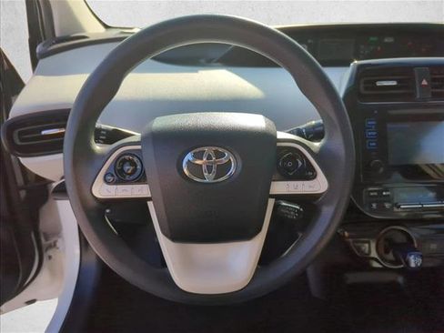Used 2018 Toyota Prius Two image 14