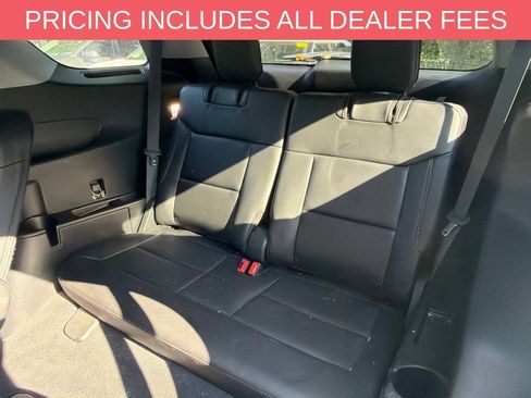 Used 2022 Ford Explorer XLT w/ Equipment Group 202A RWD image 10