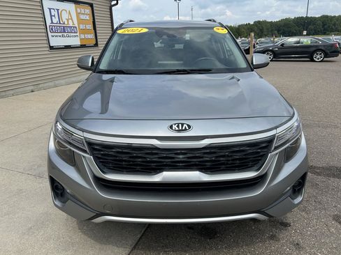 Used 2021 Kia Seltos S AWD/4WD image 2