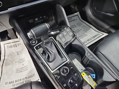 Used 2023 Kia Sportage SX image 25