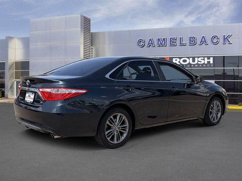 Used 2016 Toyota Camry SE w/ Protection Package (Q2) FWD image 5