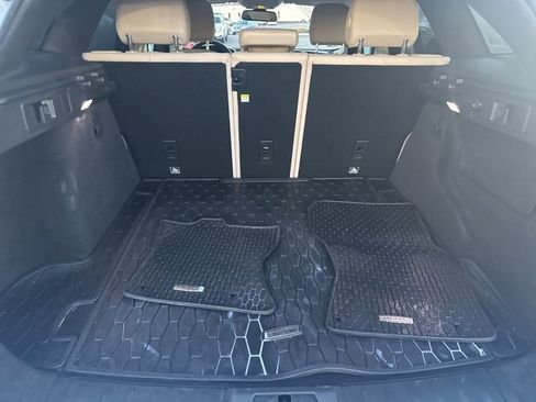 Used 2018 Jaguar F-PACE Premium image 26