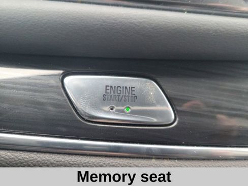 Used 2024 Buick Enclave Premium image 9